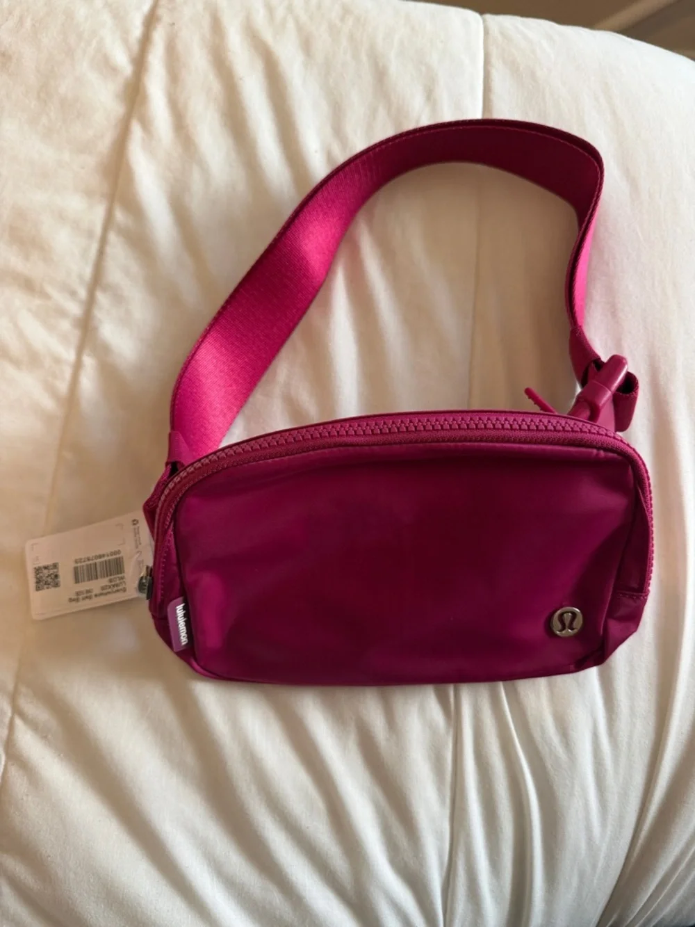 Lululemon Everywhere Belt Bag fanny pack pink purple berry - Picture 3 of 10